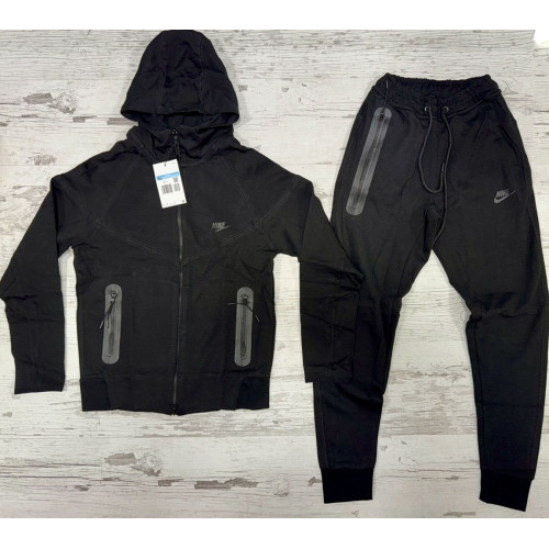 8409 Детски екип Tech Fleece черно нов модел
